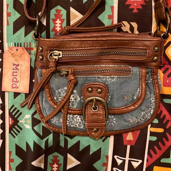 Mudd Handbags - Mudd medallion style mini purse​